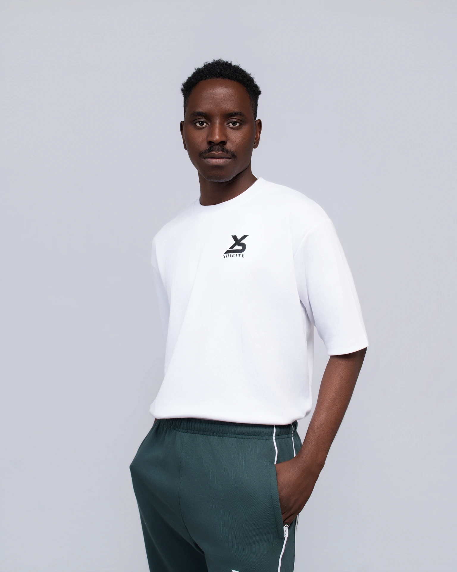 Genty Tee - Black/White